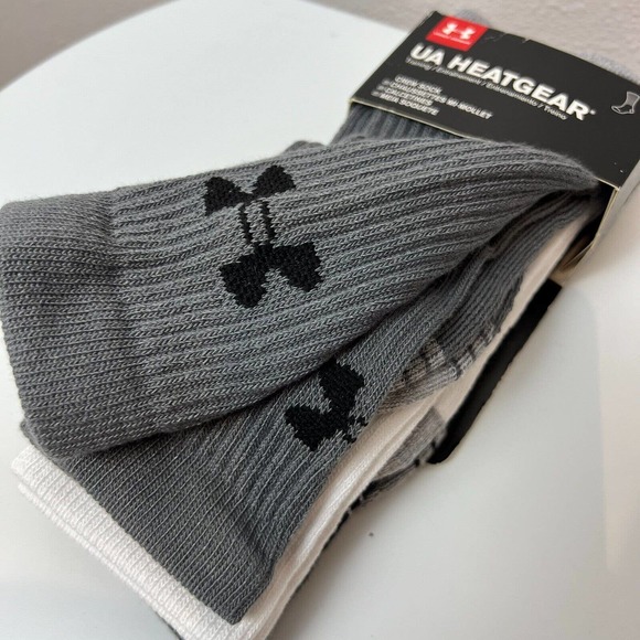 Under armour Accessories - Under Armour Heatgear Crew Socks 3-Pair Size Men 4-8/Women 6-9 Gray White Black